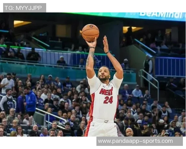 鲍威尔强调球队需保持警惕主动调整继续拼搏以争取更多胜利