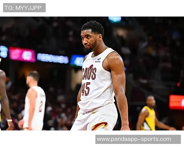 米切尔半场表现低迷仅得9分次节更是4投全失球队面临挑战